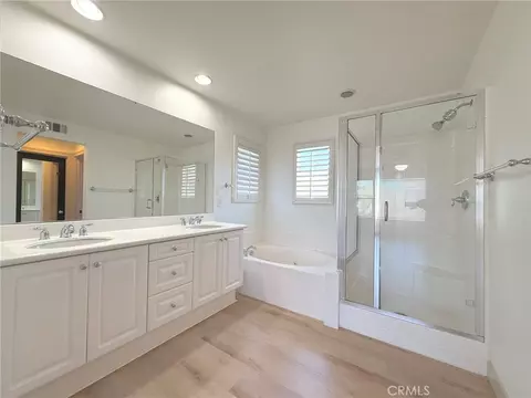 Bath - 28910 Newport, Temecula, CA 92591 photo 3 of 4