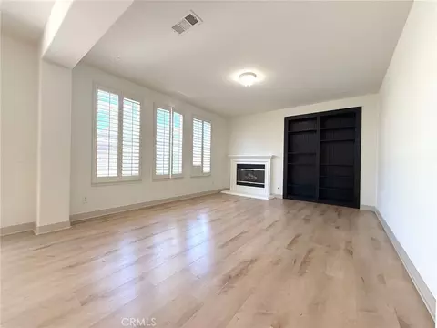 Living - 28910 Newport, Temecula, CA 92591 photo 4 of 10