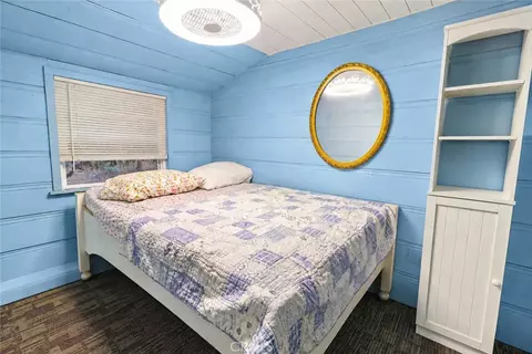 Bedroom - 27548 Meadow, Lake Arrowhead, CA 92352 photo 2 of 2