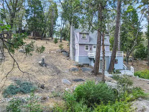 Exterior - 27548 Meadow, Lake Arrowhead, CA 92352 photo 5 of 8