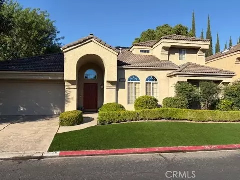 9546 N Senator Dr, Fresno, CA 93720