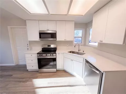 Kitchen - 26934 10th, Highland, CA 92346 photo 2 of 2