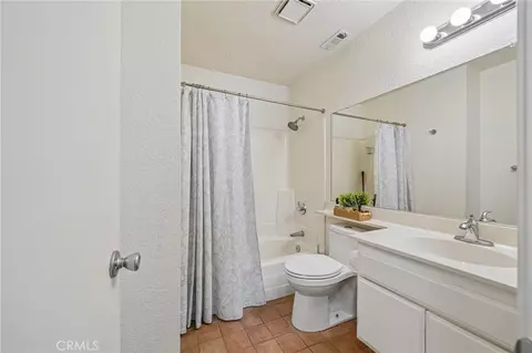 Bath - 600 Central #342, Riverside, CA 92507 photo 4 of 5