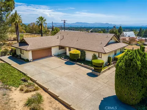 5305 Park Ln, San Bernardino, CA 92404