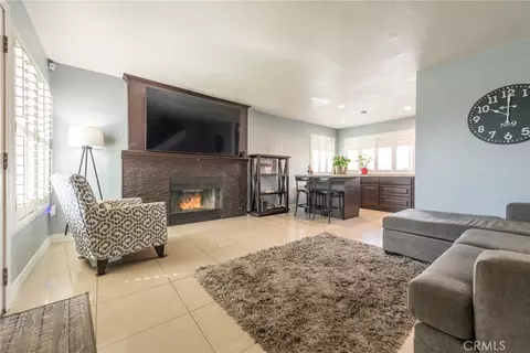 Living - 656 Wilson Ave, Perris, CA 92571 photo 1 of 2