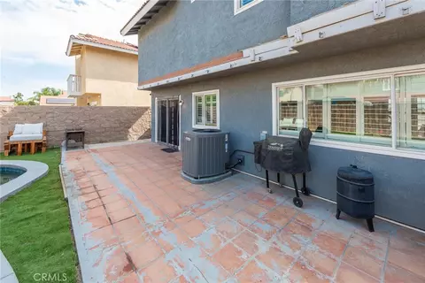 Exterior - 656 Wilson Ave, Perris, CA 92571 photo 7 of 10