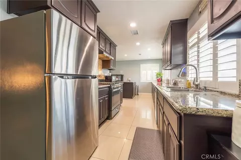 Entry Way - 656 Wilson Ave, Perris, CA 92571 photo 3 of 4