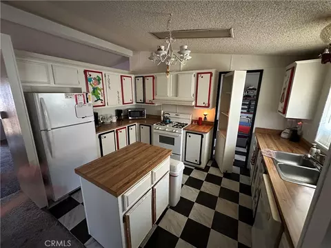 80 E Dawes St #99, Perris, CA 92571 photo 3