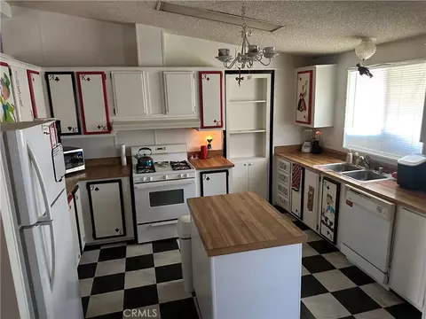 80 E Dawes St #99, Perris, CA 92571 photo 4