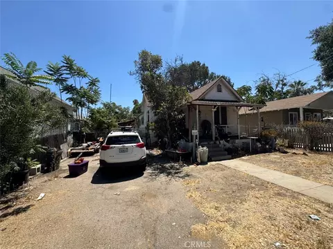 Exterior - 1012 Washington, Redlands, CA 92374 photo 3 of 8