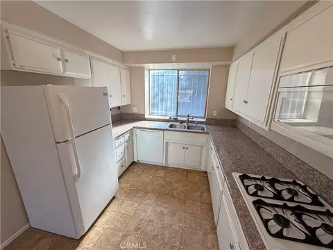 Kitchen - 19442 Cliveden, Carson, CA 90746 photo 1 of 2