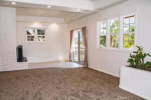 Living - 933 Eastside Rd, El Cajon, CA 92020 photo 1 of 7