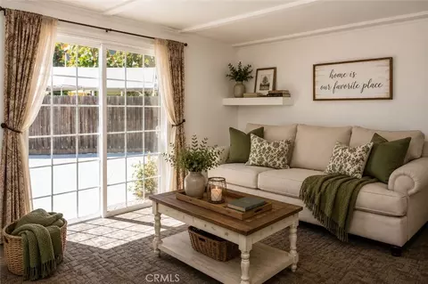 Living - 933 Eastside Rd, El Cajon, CA 92020 photo 4 of 7