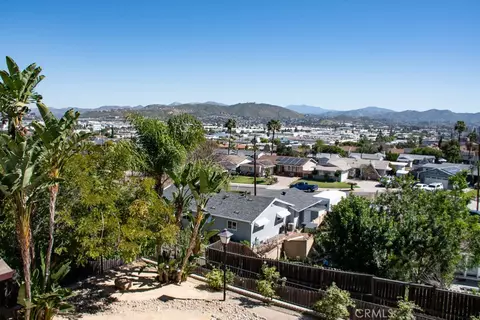 View/Area - 933 Eastside Rd, El Cajon, CA 92020 photo 1 of 2