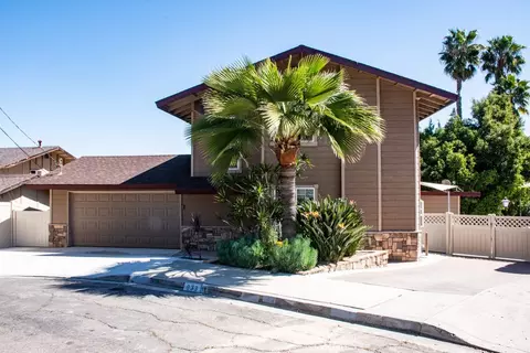 Exterior - 933 Eastside Rd, El Cajon, CA 92020 photo 2 of 25