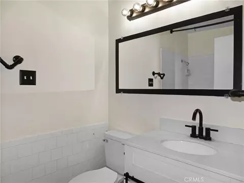 Bath - 4723 Jackson St #31, Riverside, CA 92503 photo 1 of 2