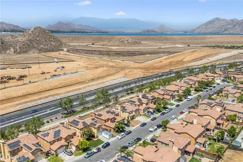 View/Area - 1180 Reisling, Perris, CA 92571 photo 1 of 11