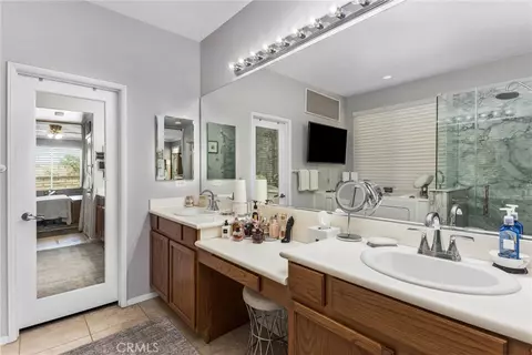 Bath - 1180 Reisling, Perris, CA 92571 photo 1 of 6
