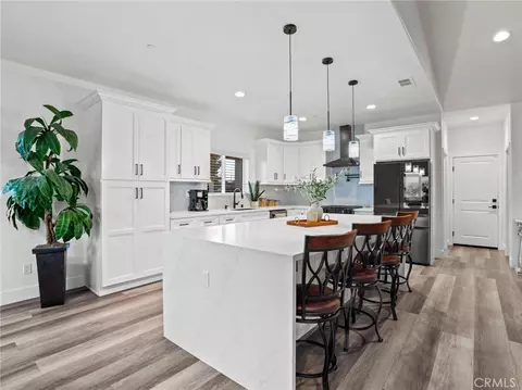 Kitchen - 11383 Maple, Hesperia, CA 92345 photo 2 of 4