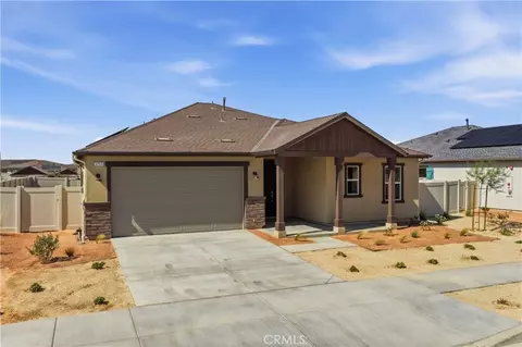 Exterior - 3253 E Avenue J-4, Lancaster, CA 93535 photo 2 of 8