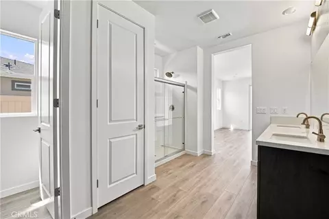 Entry Way - 3253 E Avenue J-4, Lancaster, CA 93535 photo 2 of 3