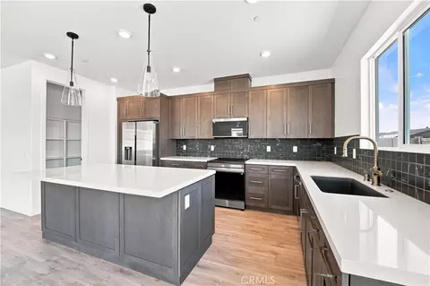 Kitchen - 3253 E Avenue J-4, Lancaster, CA 93535 photo 1 of 3