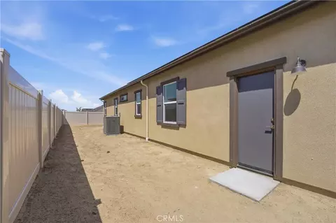 Exterior - 3253 E Avenue J-4, Lancaster, CA 93535 photo 8 of 8