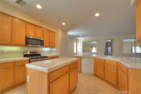 Kitchen - 14990 Lexington, Adelanto, CA 92301 photo 4 of 7