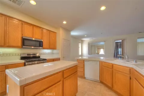 Kitchen - 14990 Lexington, Adelanto, CA 92301 photo 5 of 7