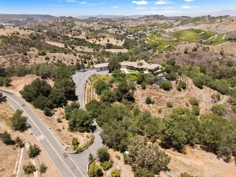 View/Area - 26690 Skyrocket, Temecula, CA 92590 photo 5 of 6