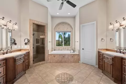 Bath - 26690 Skyrocket, Temecula, CA 92590 photo 1 of 5