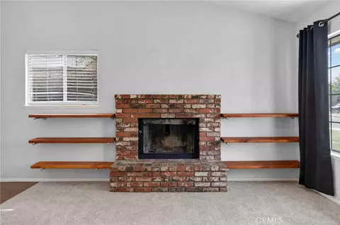 Living - 26348 Bodega Ct, Moreno Valley, CA 92555 photo 4 of 6