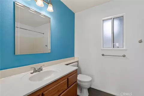Bath - 26348 Bodega Ct, Moreno Valley, CA 92555 photo 1 of 3