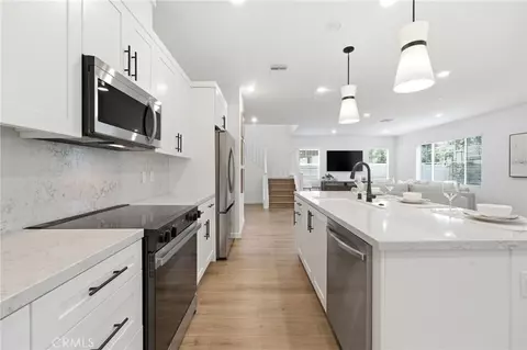 23712 Wilcox Dr, Newhall, CA 91321