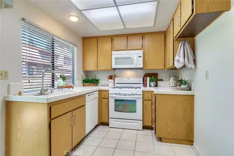 Kitchen - 9858 Madera Ct, Rancho Cucamonga, CA 91730 photo 2 of 3