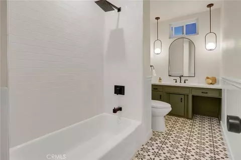 Bath - 1235 Cedar, Redlands, CA 92373 photo 1 of 8