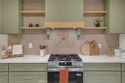 Kitchen - 1235 Cedar, Redlands, CA 92373 photo 6 of 10