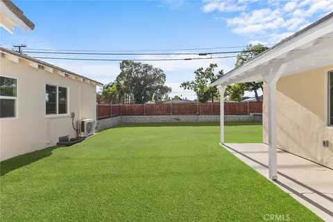 Exterior - 304 E 28th St, San Bernardino, CA 92404 photo 10 of 11