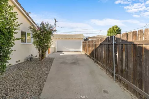 Exterior - 304 E 28th St, San Bernardino, CA 92404 photo 1 of 11