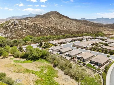 View/Area - 1670 Stellar Peak, Beaumont, CA 92223 photo 2 of 11