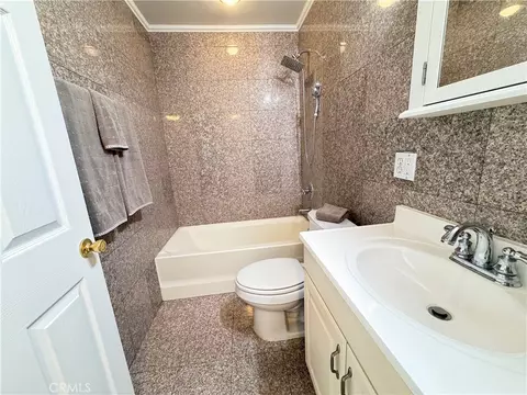 Bath - 6033 Brockton, Riverside, CA 92506 photo 4 of 5