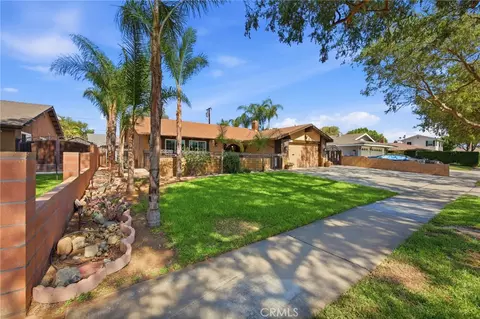 Exterior - 3935 Burge St, Riverside, CA 92505 photo 2 of 20