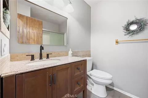 Bath - 3935 Burge St, Riverside, CA 92505 photo 2 of 3