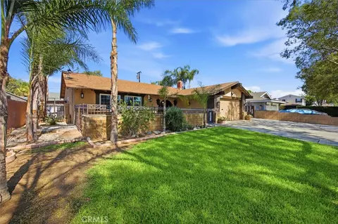 Exterior - 3935 Burge St, Riverside, CA 92505 photo 4 of 20