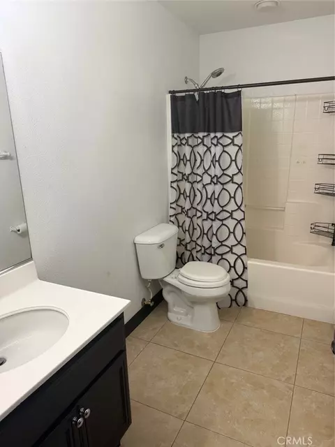 Bath - 189 Ropango, Hemet, CA 92545 photo 1 of 3