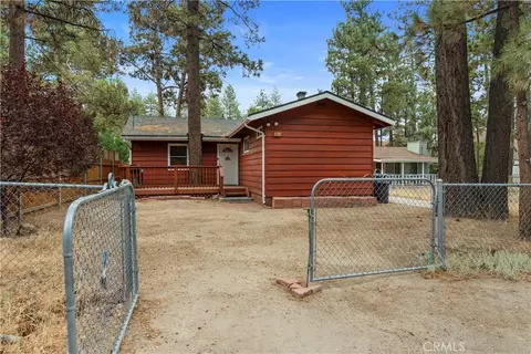 Exterior - 904 Michael, Big Bear City, CA 92314 photo 2 of 6