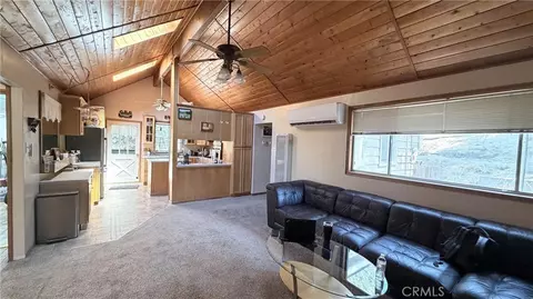 Entry Way - 635 Acacia Dr, Crestline, CA 92325 photo 1 of 4