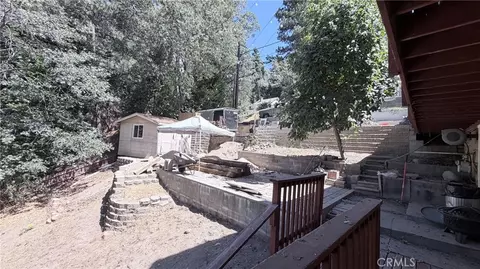 Exterior - 635 Acacia Dr, Crestline, CA 92325 photo 4 of 4