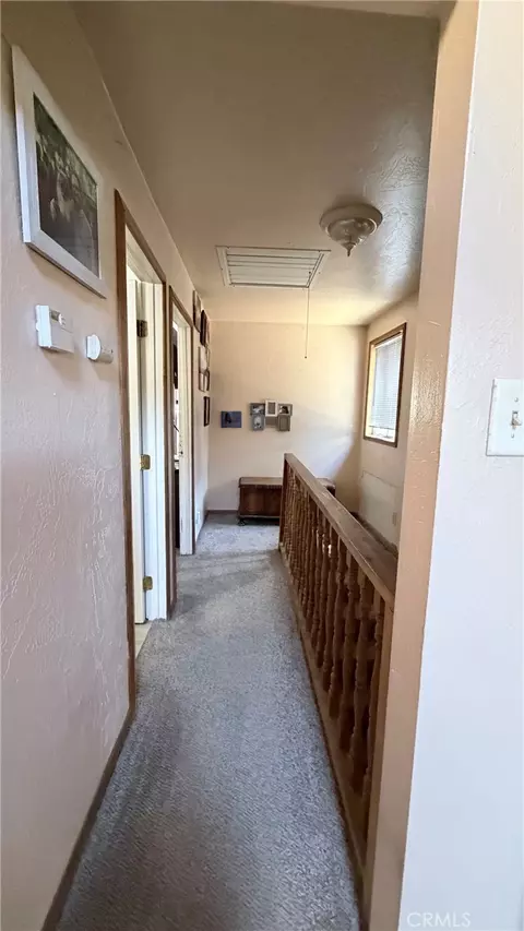 Entry Way - 635 Acacia Dr, Crestline, CA 92325 photo 2 of 4