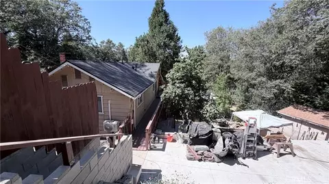Exterior - 635 Acacia Dr, Crestline, CA 92325 photo 2 of 4